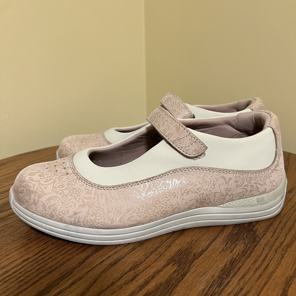 Drew Rose Mary Jane Flats Bone Color Hook & Loop Strap Closure Women's Size 9.5W